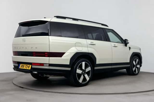 Hyundai Santa Fe (2025) thumbnail 2