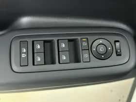 Hyundai Santa Fe (2025) thumbnail 15