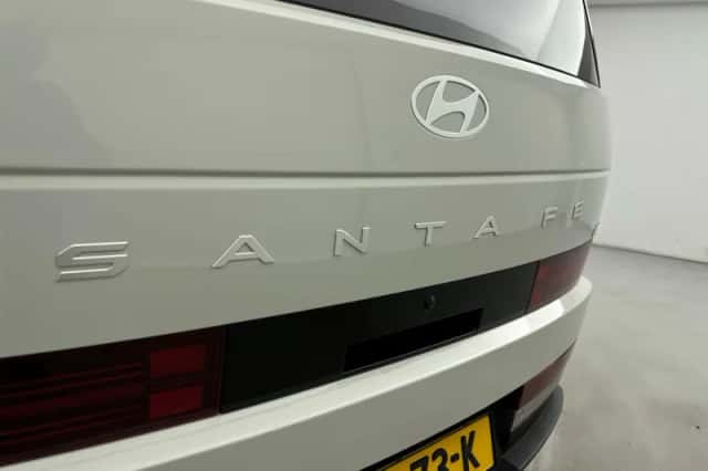 Hyundai Santa Fe (2025) thumbnail 16
