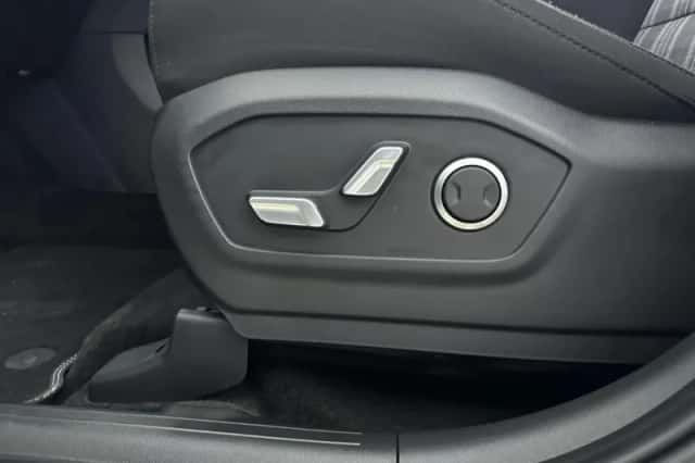 Hyundai Santa Fe (2025) thumbnail 24
