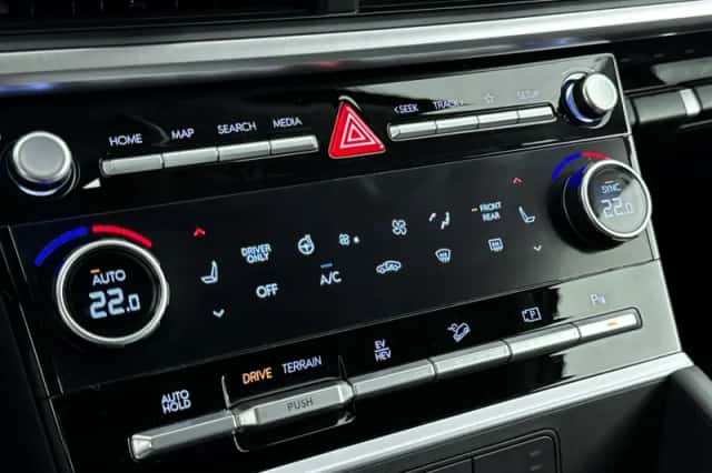 Hyundai Santa Fe (2025) thumbnail 9