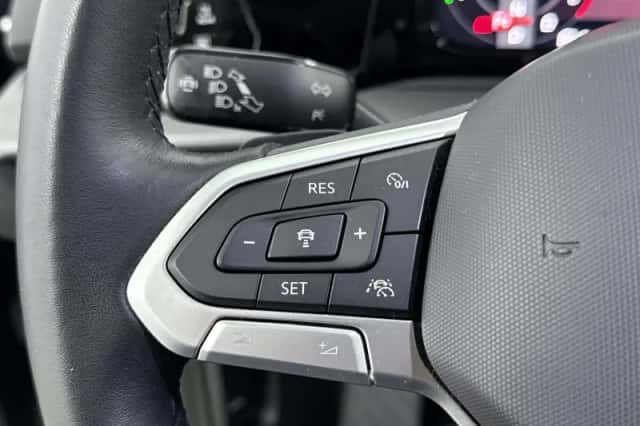 Volkswagen Golf (2023) thumbnail 16