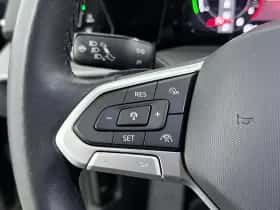 Volkswagen Golf (2023) thumbnail 16