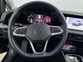 Volkswagen Golf (2023) thumbnail 17