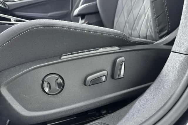 Volkswagen Golf (2023) thumbnail 20