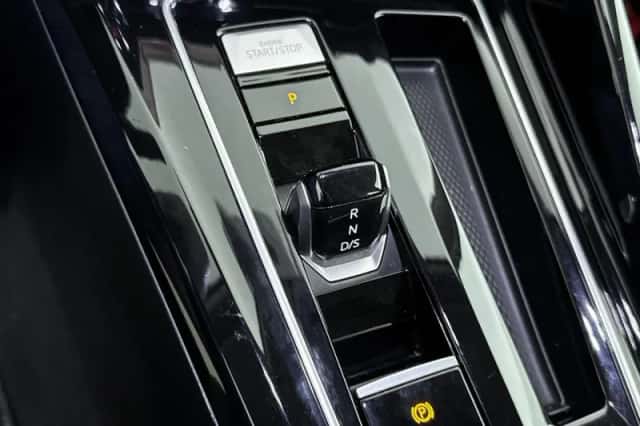 Volkswagen Golf (2023) thumbnail 25