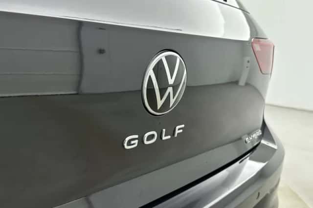 Volkswagen Golf (2023) thumbnail 27
