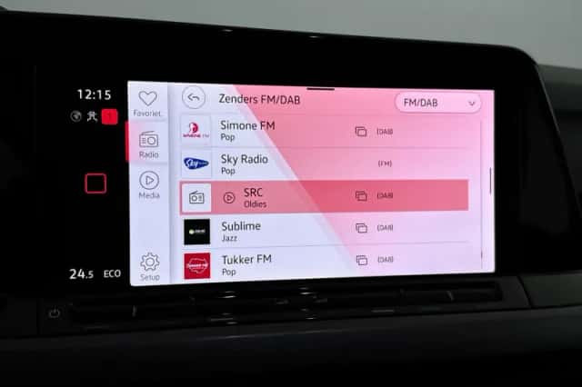 Volkswagen Golf (2023) thumbnail 10