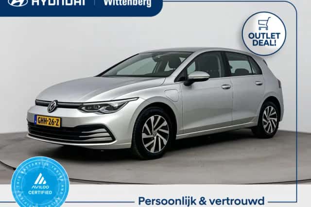 Volkswagen Golf (2021) thumbnail 1