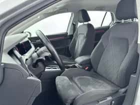 Volkswagen Golf (2021) thumbnail 11