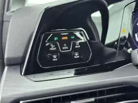 Volkswagen Golf (2021) thumbnail 22