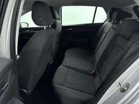 Volkswagen Golf (2021) thumbnail 26