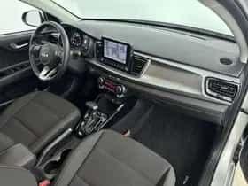 Kia Rio (2023) thumbnail 11