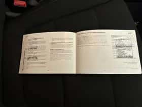 Kia Rio (2023) thumbnail 18