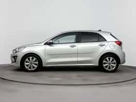 Kia Rio (2023) thumbnail 3