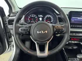 Kia Rio (2023) thumbnail 24