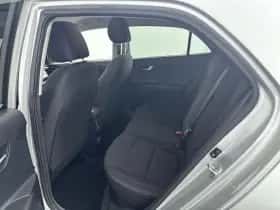 Kia Rio (2023) thumbnail 28