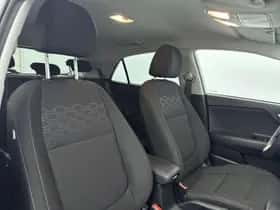 Kia Rio (2023) thumbnail 30