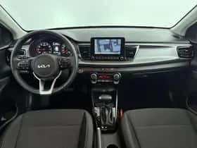 Kia Rio (2023) thumbnail 10