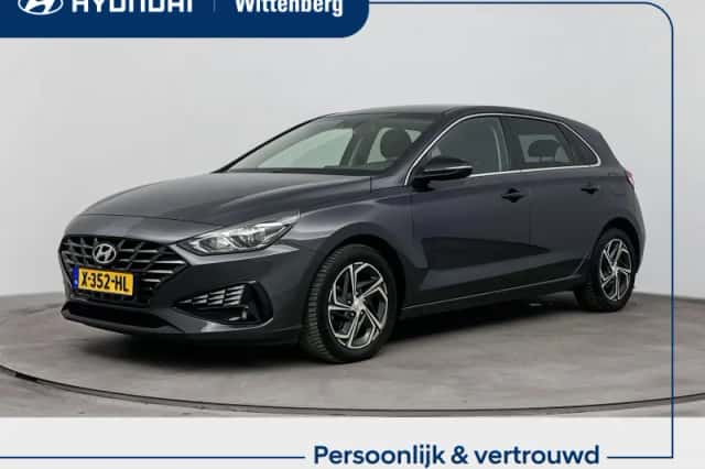 Hyundai i30 (2023) thumbnail 1