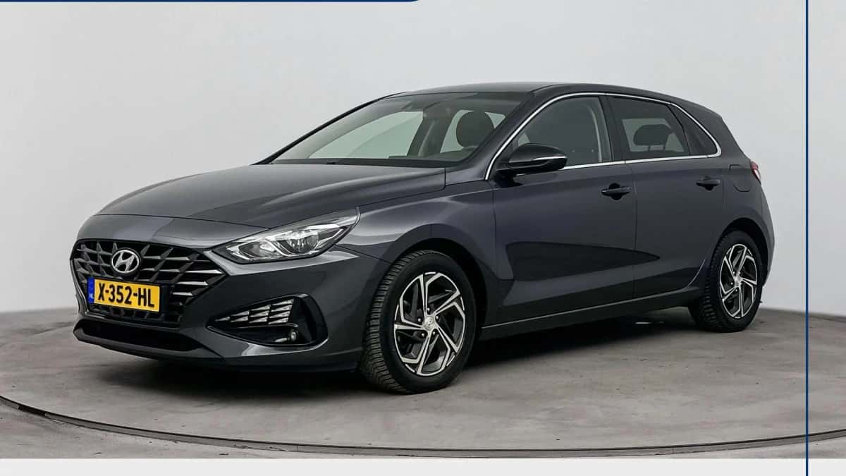 Hyundai i30 (2023) — foto 1