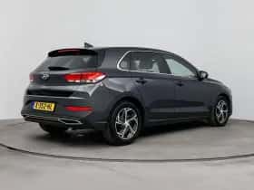 Hyundai i30 (2023) thumbnail 2