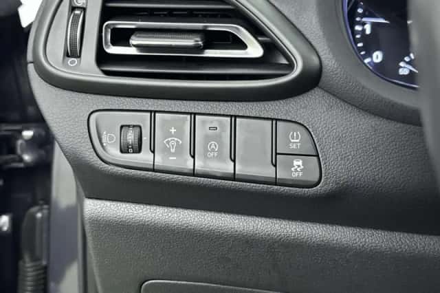 Hyundai i30 (2023) thumbnail 20