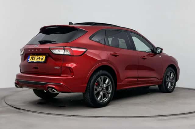 Ford Kuga (2022) thumbnail 2