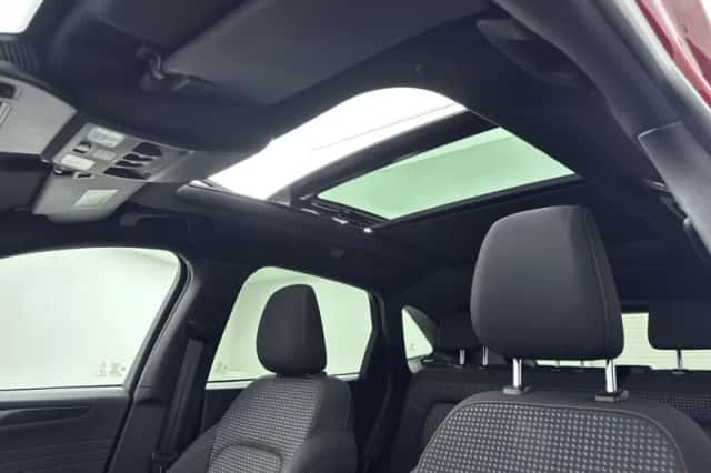 Ford Kuga (2022) thumbnail 16
