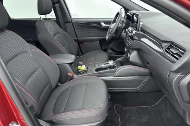Ford Kuga (2022) thumbnail 25