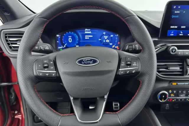 Ford Kuga (2022) thumbnail 29