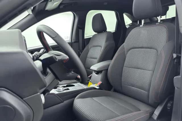 Ford Kuga (2022) thumbnail 30