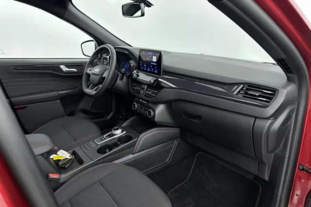 Ford Kuga (2022) thumbnail 10