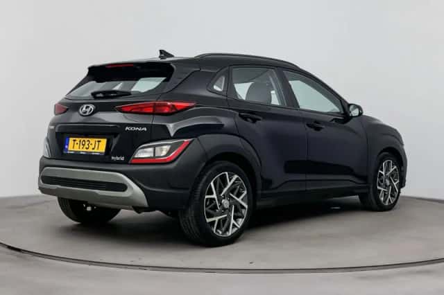 Hyundai Kona (2023) thumbnail 2