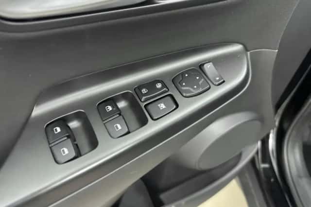 Hyundai Kona (2023) thumbnail 22