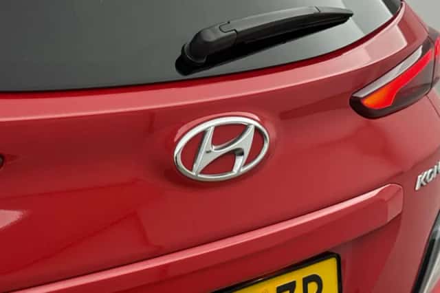 Hyundai Kona (2022) thumbnail 13