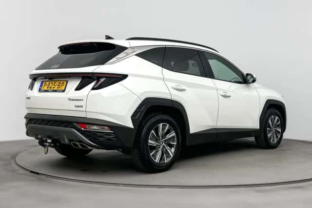 Hyundai Tucson (2022) thumbnail 2