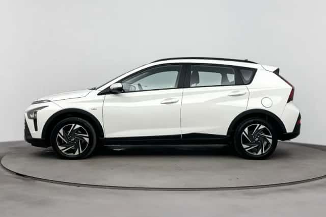 Hyundai Bayon (2024) thumbnail 3