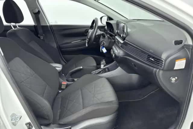 Hyundai Bayon (2024) thumbnail 24