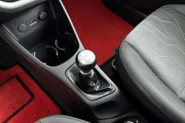 Kia Picanto (2014) thumbnail 19