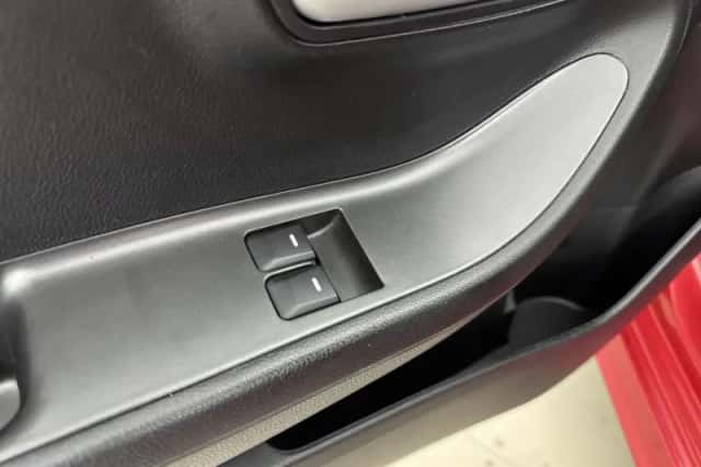 Kia Picanto (2014) thumbnail 26