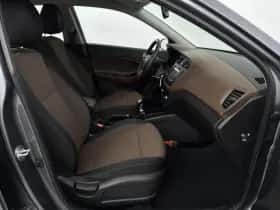 Hyundai i20 (2019) thumbnail 23