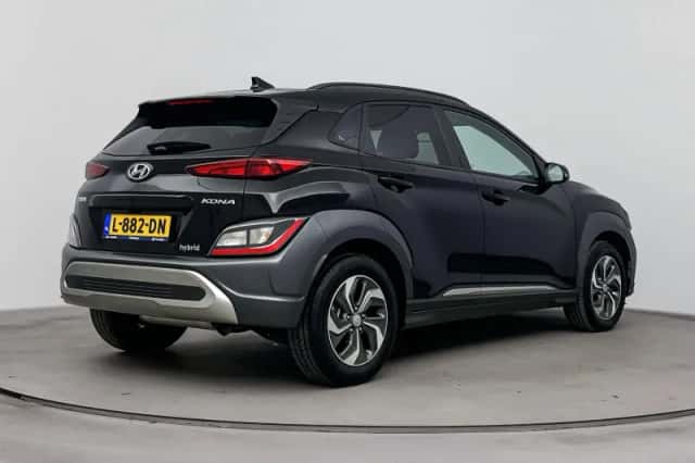 Hyundai Kona (2021) thumbnail 2