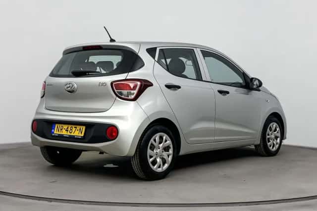 Hyundai i10 (2017) thumbnail 2