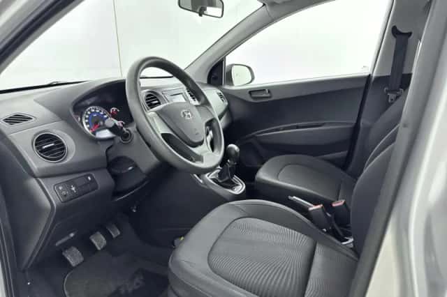 Hyundai i10 (2017) thumbnail 12