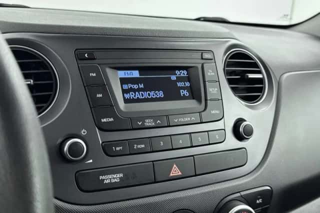 Hyundai i10 (2017) thumbnail 23