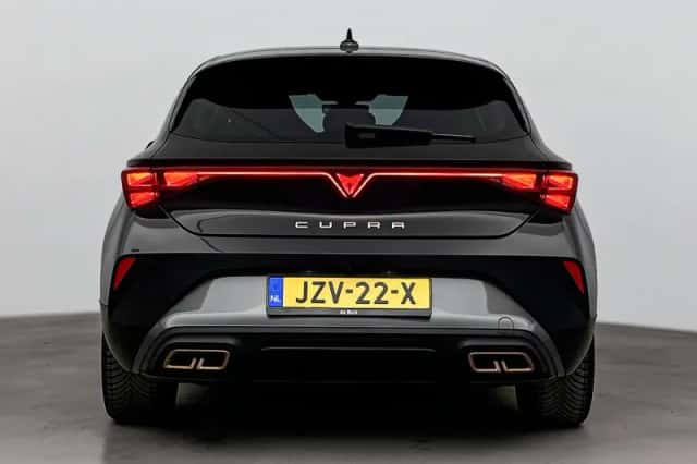 CUPRA Leon (2025) thumbnail 5