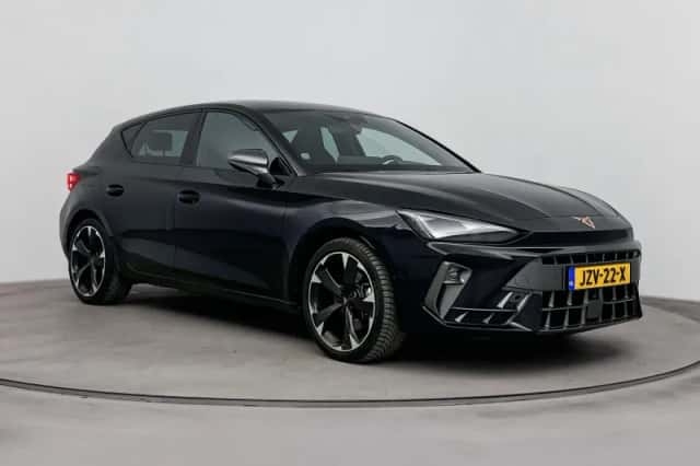 CUPRA Leon (2025) thumbnail 6