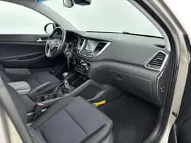 Hyundai Tucson (2018) thumbnail 16