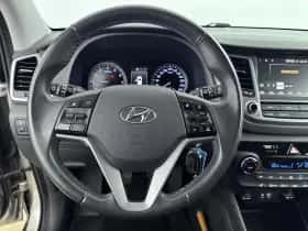 Hyundai Tucson (2018) thumbnail 24